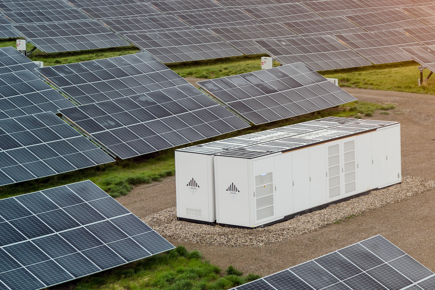 pv-bess-sunset-1800.png (4.12 MB)